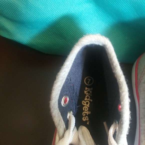 Shoes - Picture 3 of 4